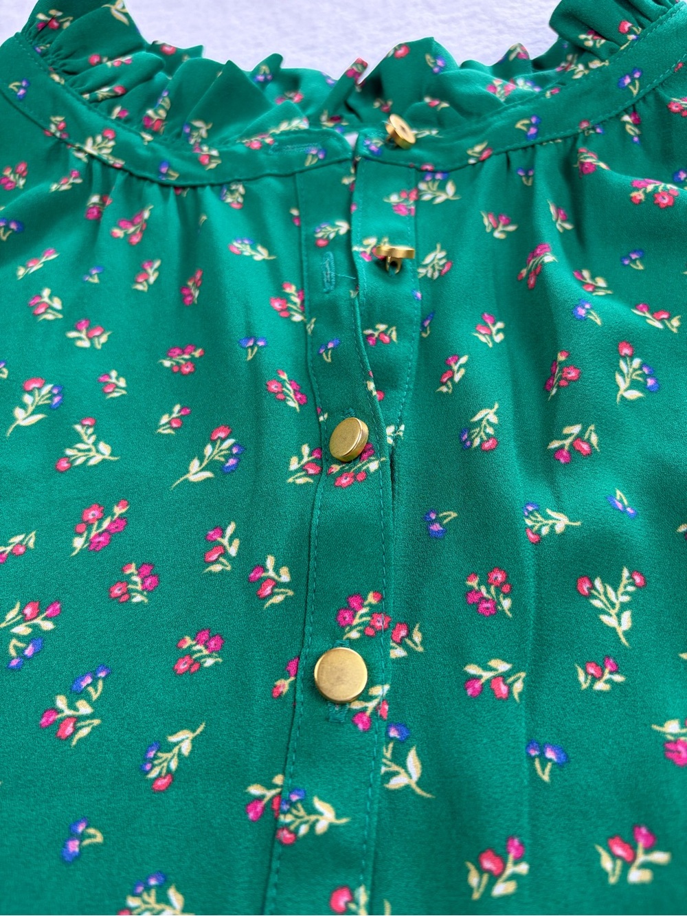 LOFT Green Floral Ruffle-Neck Sleeveless Shell - Picture 4 of 7
